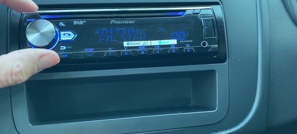 How to Reset a Car Stereo
