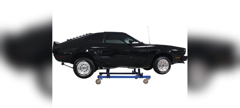 How to Safely Lift a Car Onto Car Dollies?