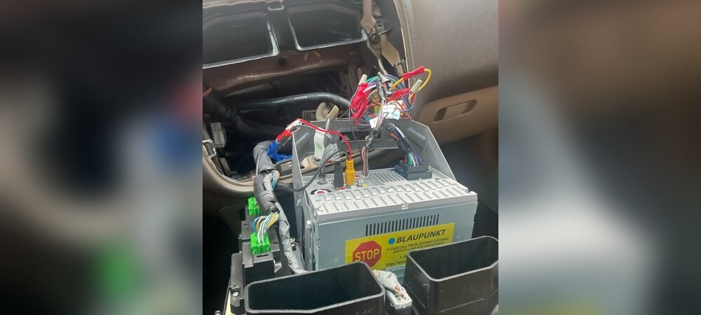 Why Car Stereo Turns off Randomly