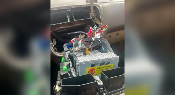 Why Car Stereo Turns off Randomly