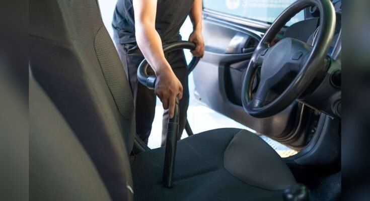 How to Clean And Maintain a Car Vacuum