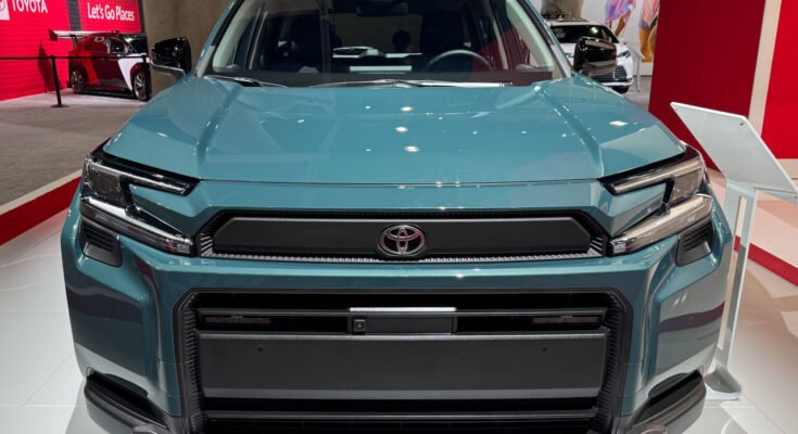 Does Toyota RAV4 Have Hybrid And Plug-In Versions