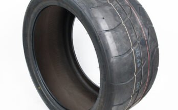 What Tire Sizes Does The Nissan GT-R Use?