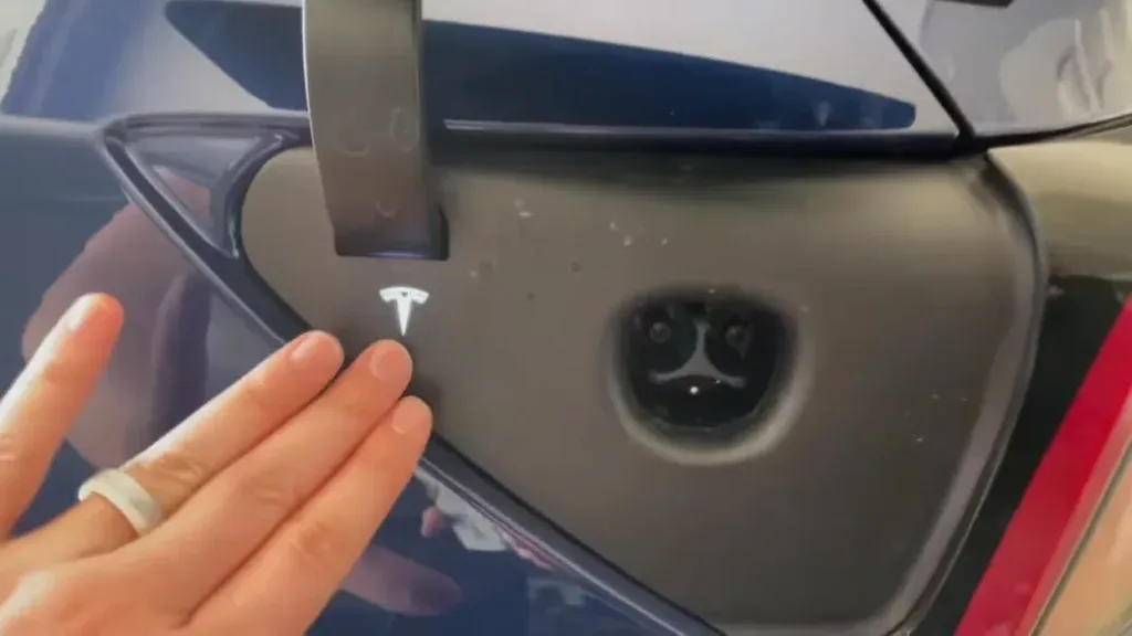charge handle latch