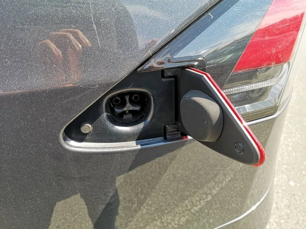 charge port door