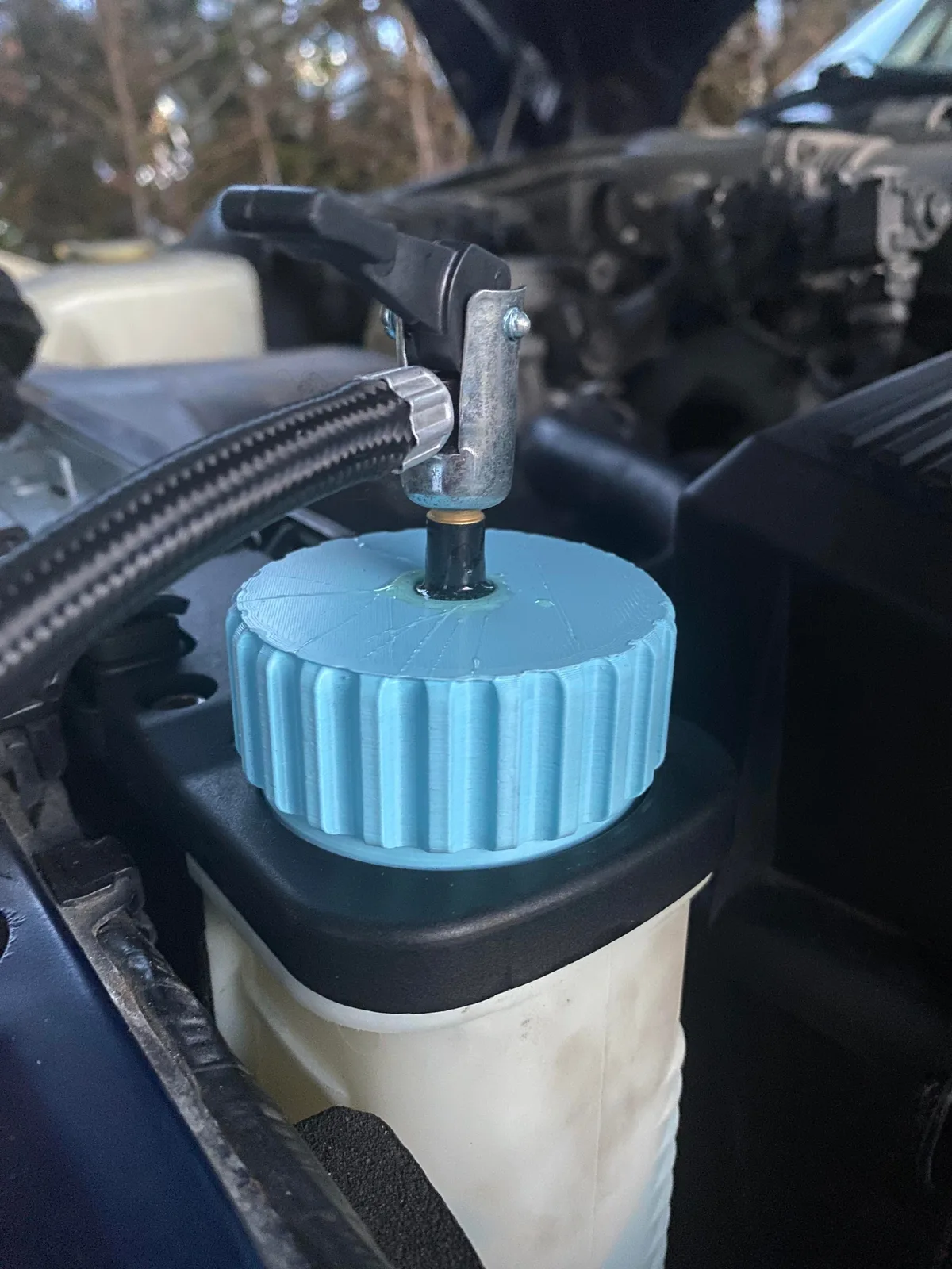 Cooling system pressure tester