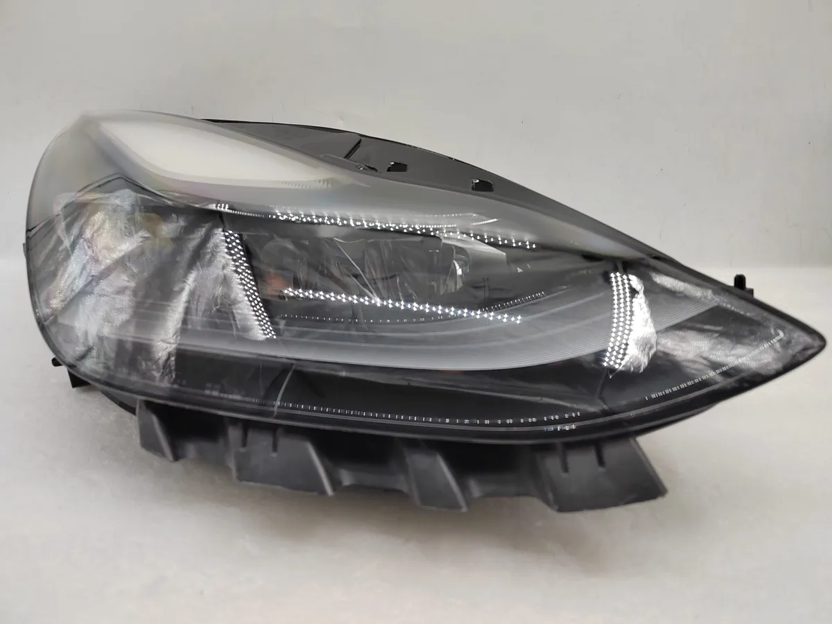 Tesla Model 3 headlights not working