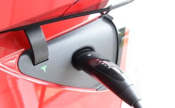 Tesla Model Y charging port problem
