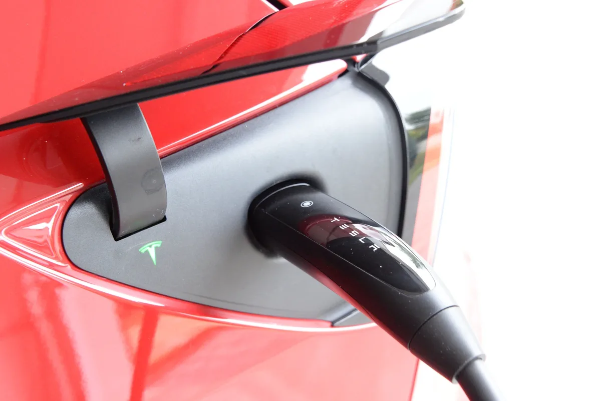 Tesla Model Y charging port problem